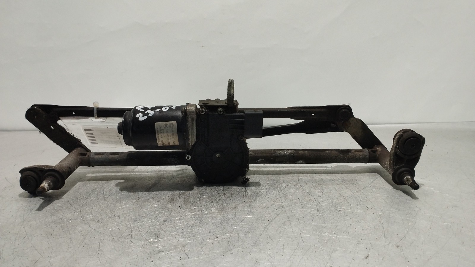Front wiper motor SKODA RAPID (NH3) | 12 - 