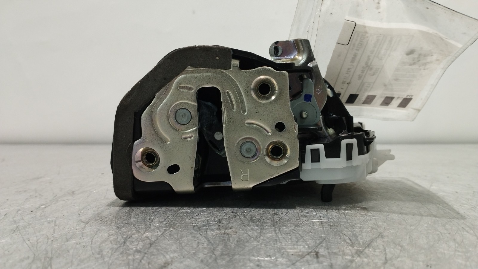 Rear right lock TOYOTA YARIS (_P21_) | 20 -  Imagem-2