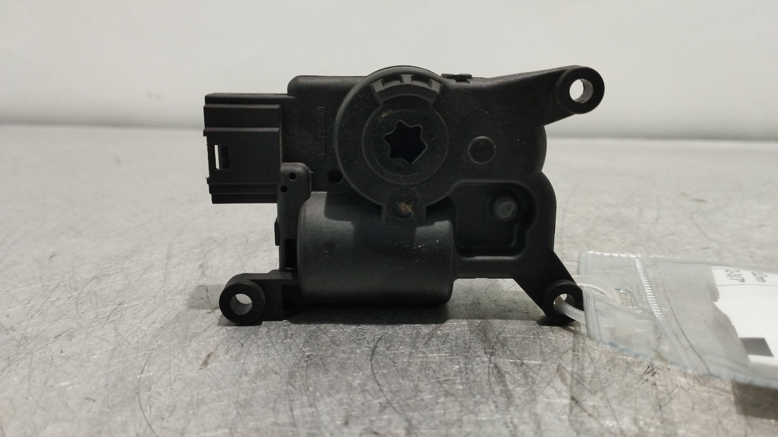 Moteur / Actionneur de volet de climatisation SKODA OCTAVIA III Combi (5E5) | 12 - 