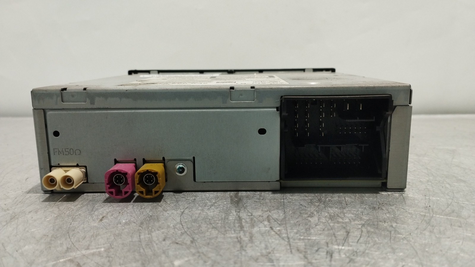 Autoradio SKODA OCTAVIA III Combi (5E5) | 12 -  Imagem-1