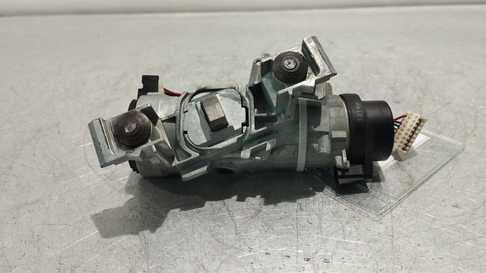 Neiman (barillet clé) SKODA OCTAVIA III Combi (5E5) | 12 -  Imagem-1