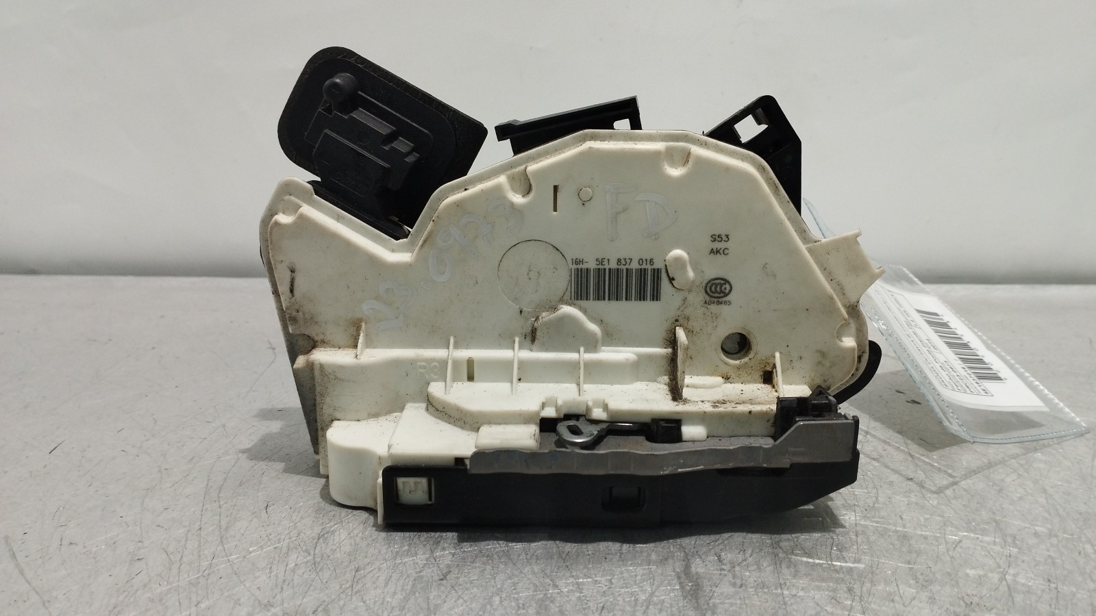 Fecho da Porta Frente Drt SKODA OCTAVIA III Combi (5E5) | 12 - 