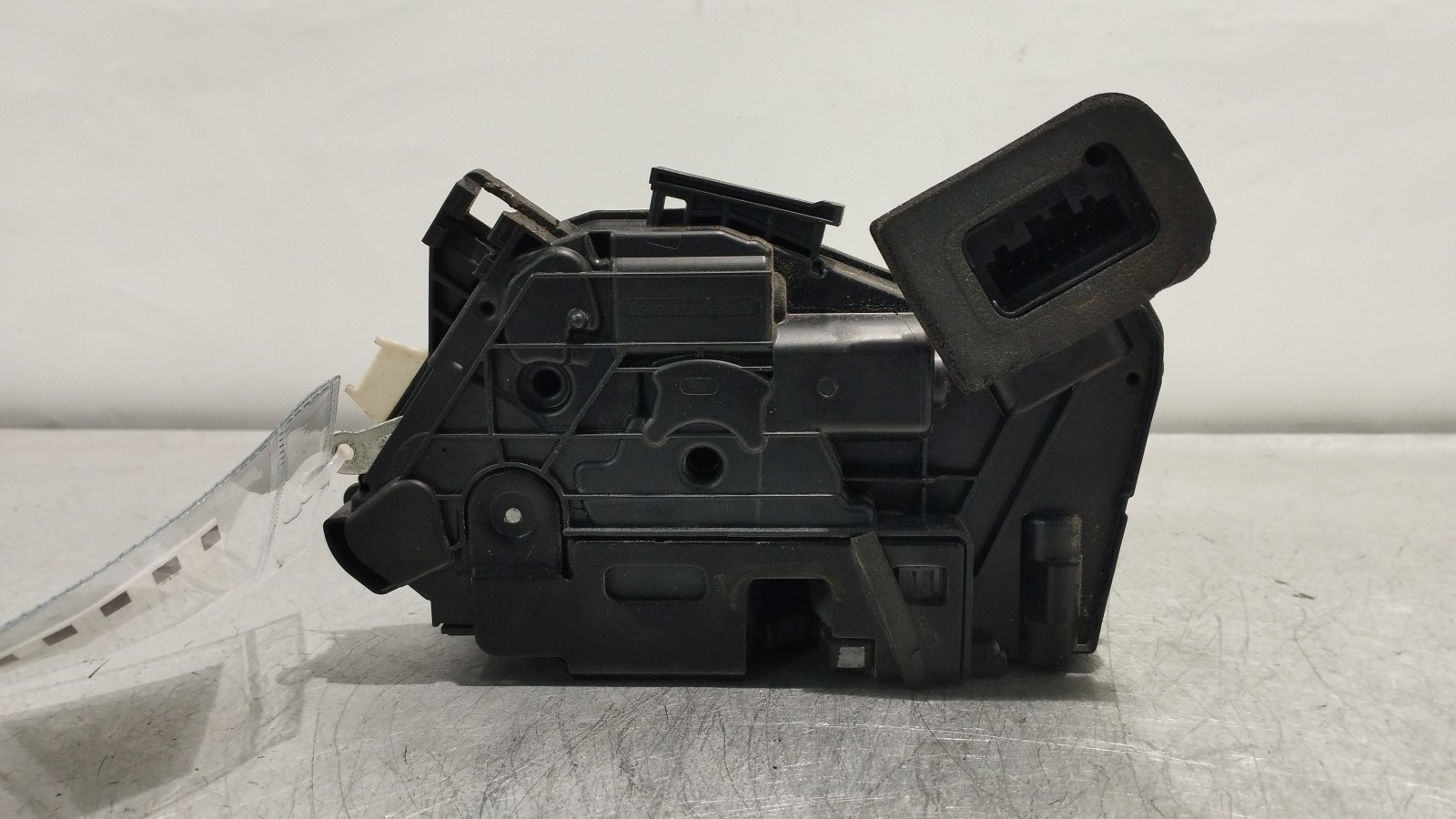 Serrure de porte avant droite SKODA OCTAVIA III Combi (5E5) | 12 -  Imagem-1