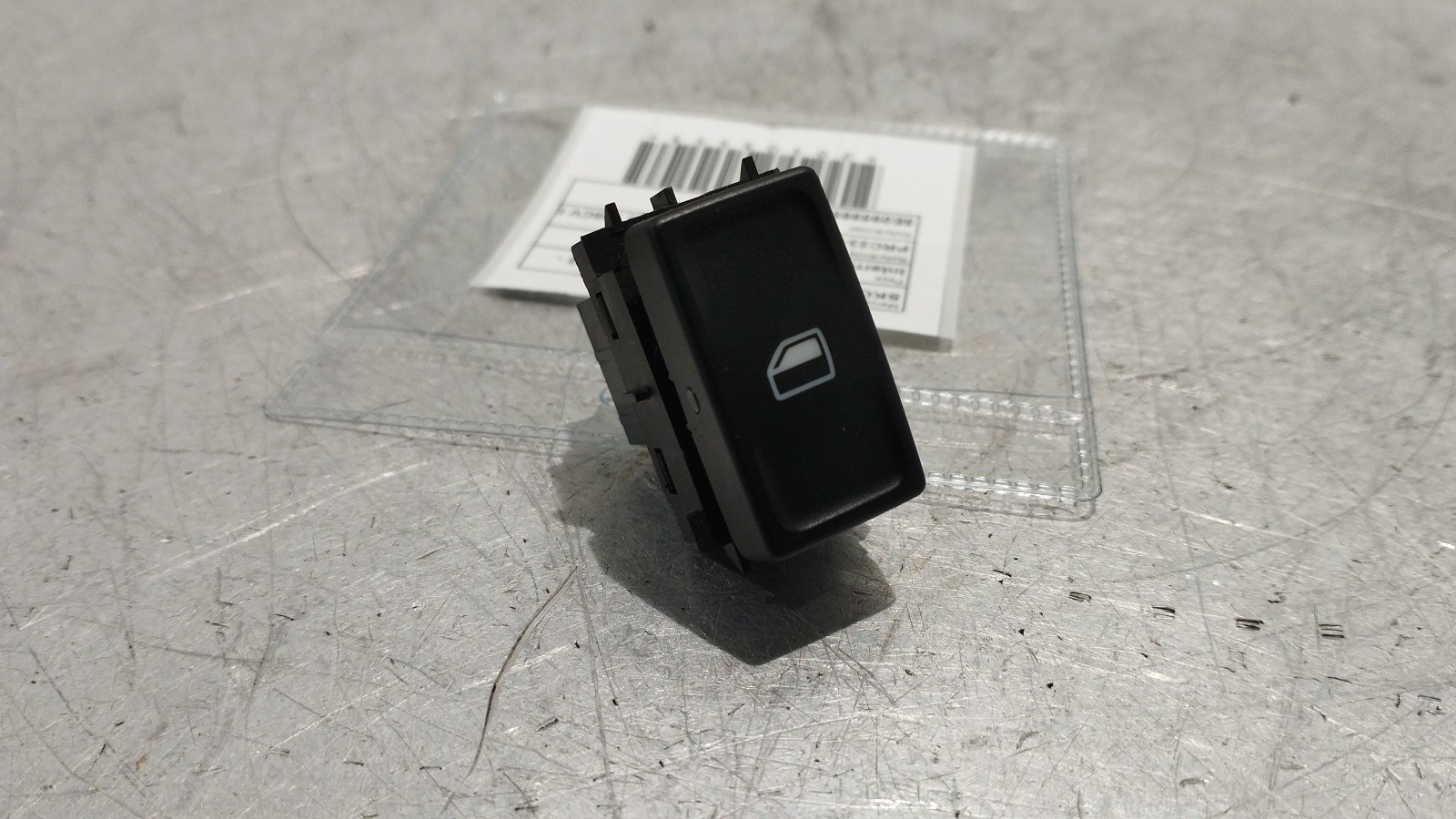 Interrupteur de vitre arrière droite SKODA OCTAVIA III Combi (5E5) | 12 - 