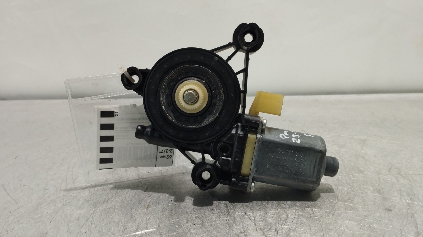 Moteur électrique de vitre avant droite SKODA OCTAVIA III Combi (5E5) | 12 - 