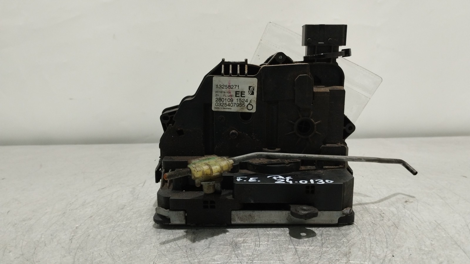 Front left lock OPEL CORSA D (S07) | 06 - 14