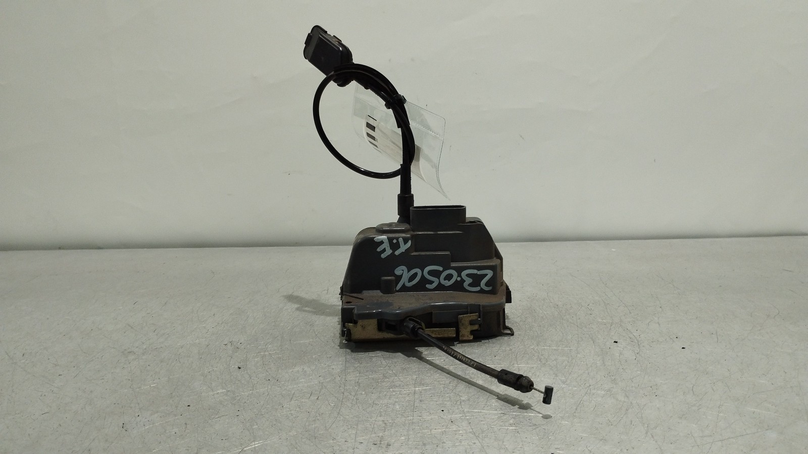 Fecho da Porta Tras Esq RENAULT LAGUNA II Grandtour (KG0/1_) | 01 - 07