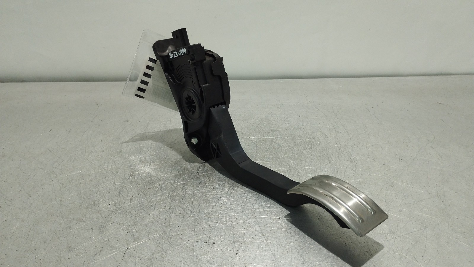 Pédale d´accélérateur FORD KUGA II (DM2) | 12 - 