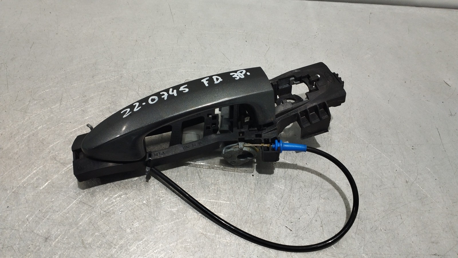 Poignée avant droite FORD FIESTA VI (CB1, CCN) | 08 - 
