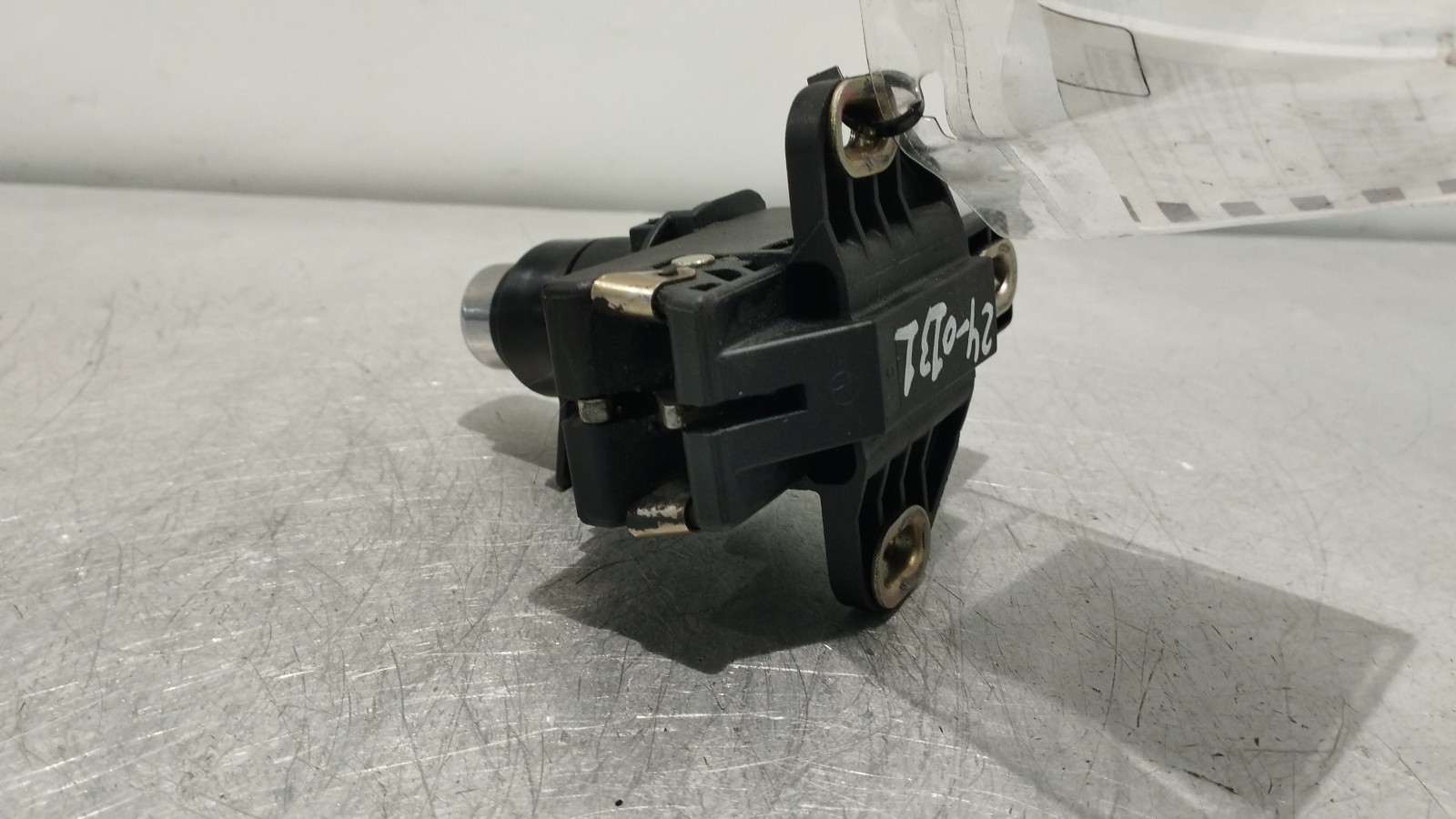 Canhão da Mala MERCEDES-BENZ 200 - 300 D (124) | 85 - 93 Imagem-1