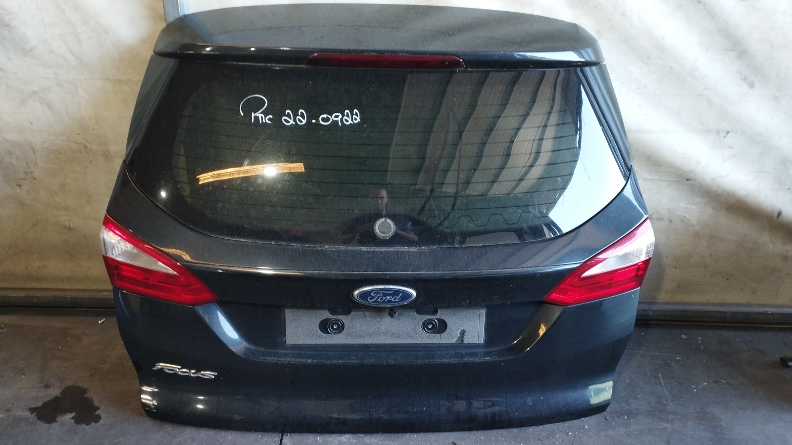 Coffre FORD FOCUS III Turnier | 10 - 