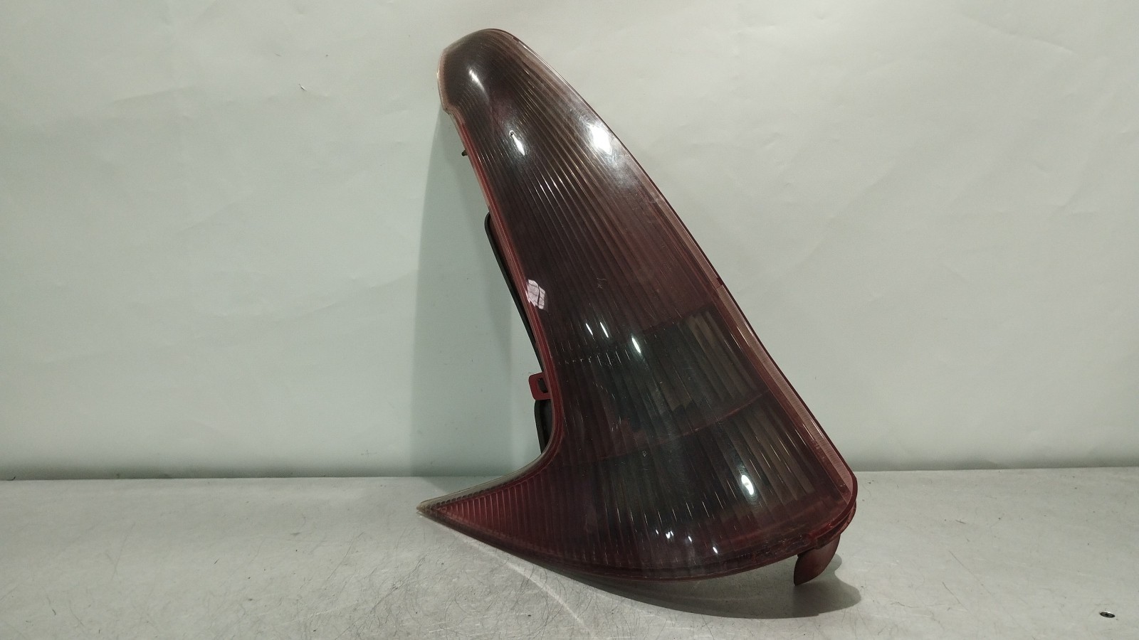 Left Tail Light  PEUGEOT 206 SW (2E/K) | 02 -  Imagem-0