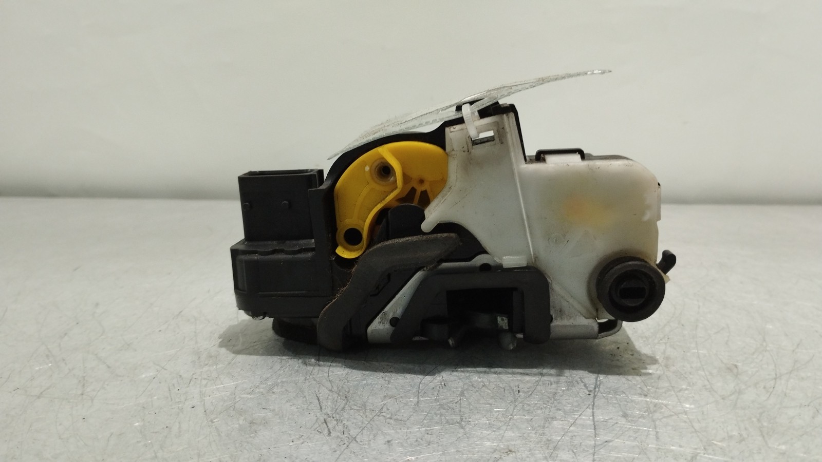 Rear left lock OPEL ASTRA J (P10) | 09 - 15 Imagem-1