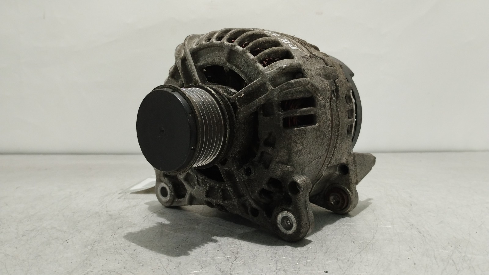 Alternador VOLKSWAGEN CADDY III Caixa (2KA, 2KH, 2CA, 2CH) | 04 - 15