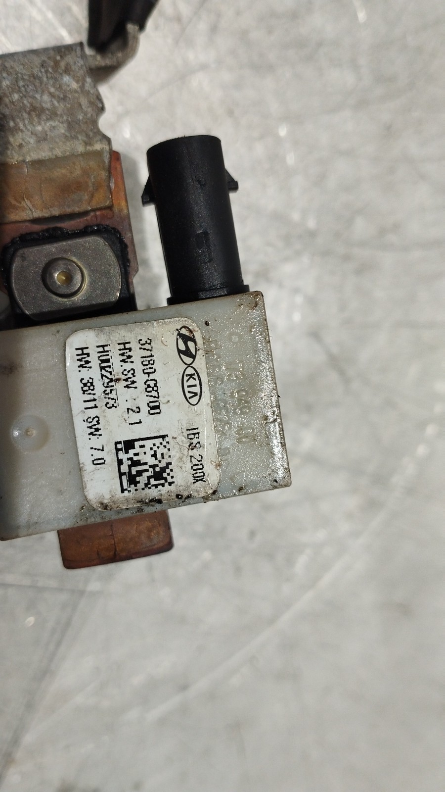 Borne négative de la batterie HYUNDAI i20 (GB, IB) | 14 -  Imagem-1