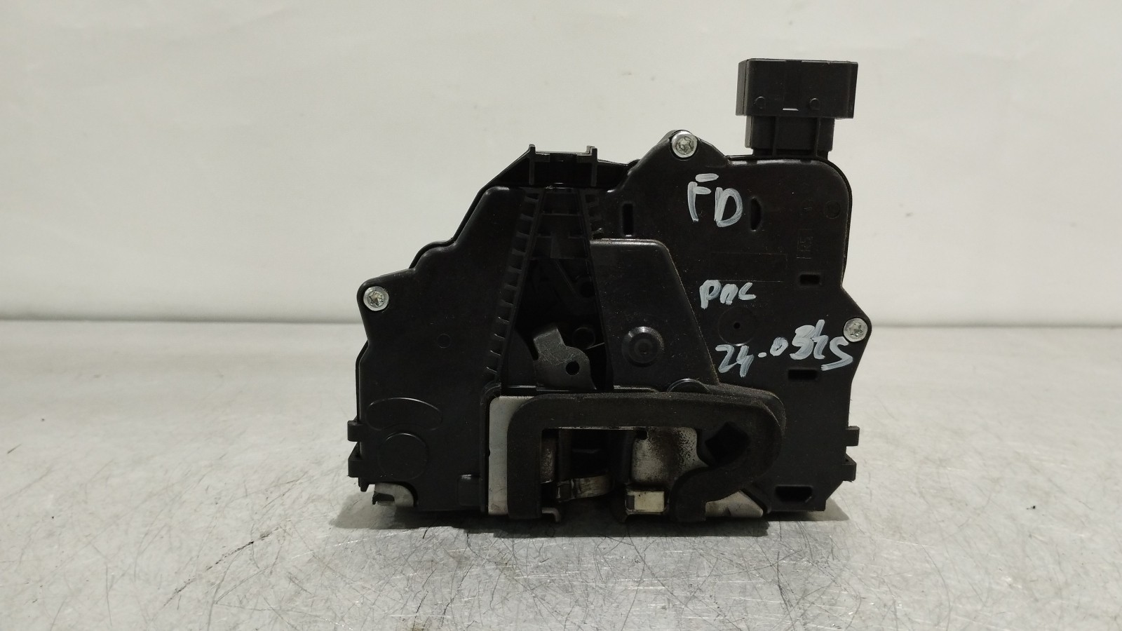 Serrure de porte avant droite FIAT PUNTO EVO (199_) | 08 -  Imagem-1