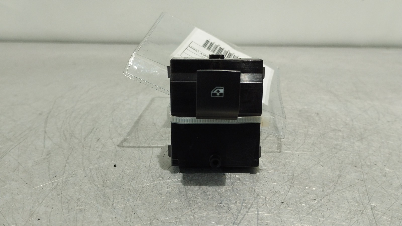 Right front window switch OPEL ADAM (M13) | 12 - 19