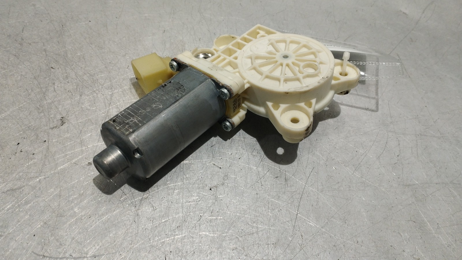 Moteur électrique de vitre avant gauche MERCEDES-BENZ CLS (C219) | 04 - 11