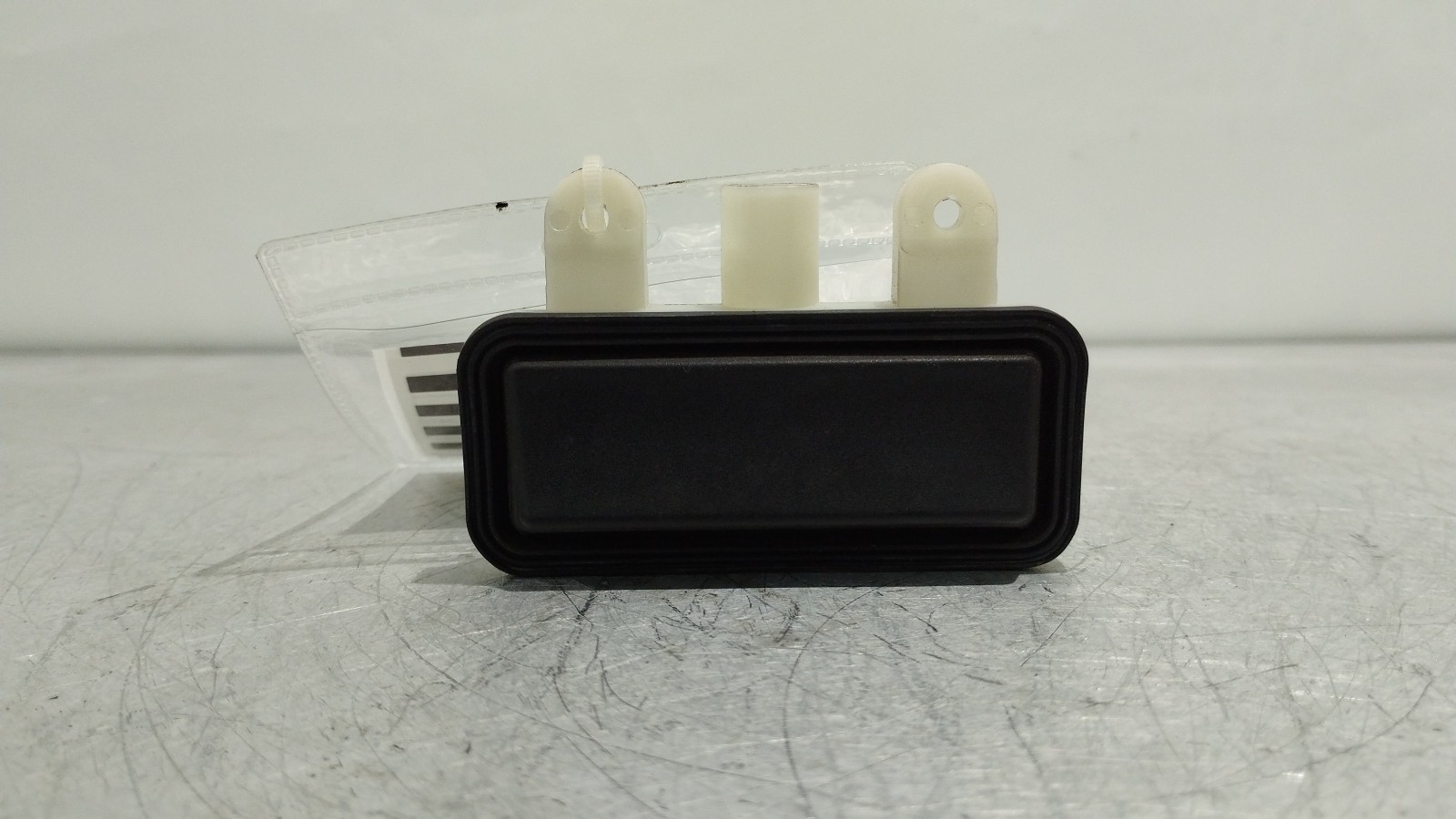 Commutateur de coffre MERCEDES-BENZ A-CLASS (W176) | 12 - 18