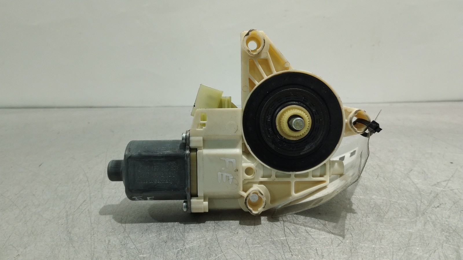 Moteur électrique de vitre avant gauche MERCEDES-BENZ C-CLASS T-Model (S204) | 07 - 14