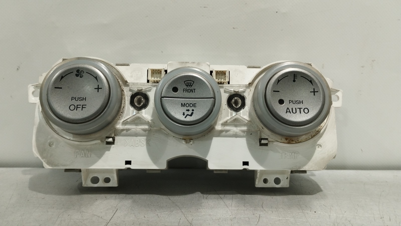 Commande Chauffage MAZDA 6 Station Wagon (GY) | 02 - 08