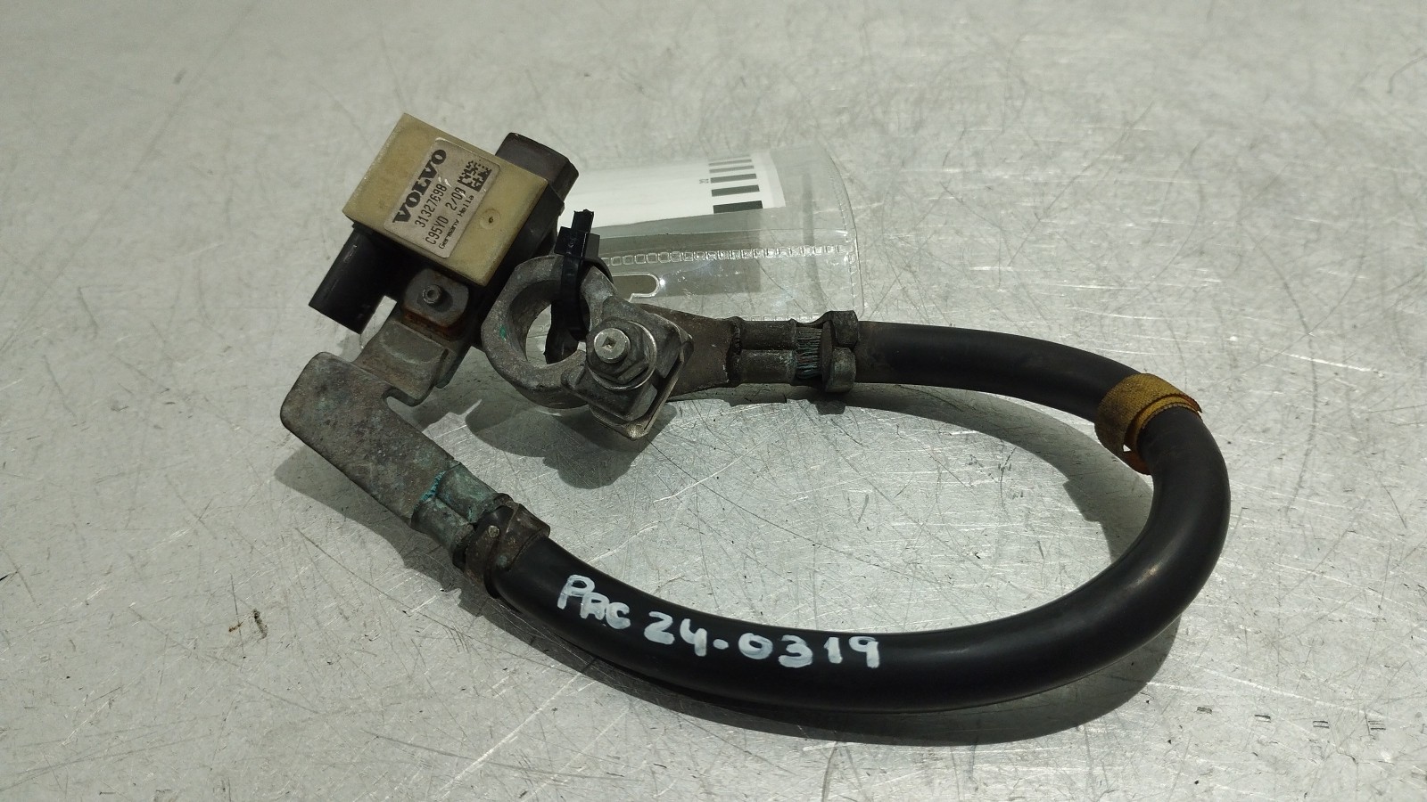 Borne négative de la batterie VOLVO V60 I (155, 157) | 10 - 