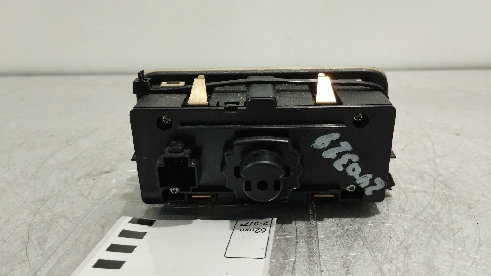 Commande de phare VOLVO V60 I (155, 157) | 10 -  Imagem-1