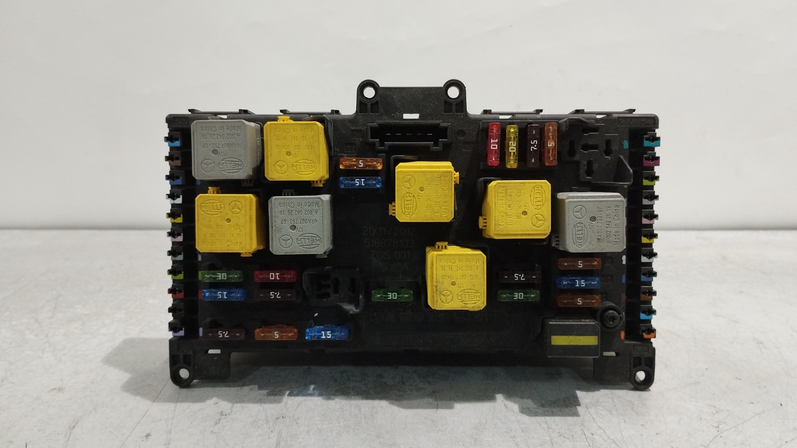 Boîte à Fusibles MERCEDES-BENZ VITO / MIXTO Caixa (W639) | 03 - 