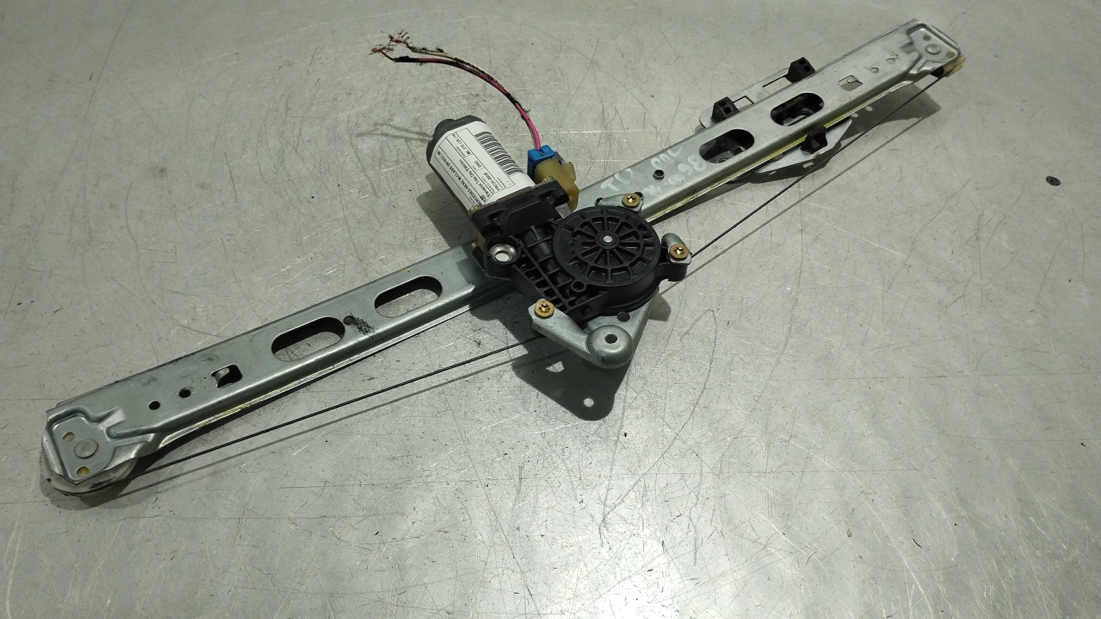 Lève-vitre arrière droit électrique MERCEDES-BENZ M-CLASS (W163) | 98 - 05