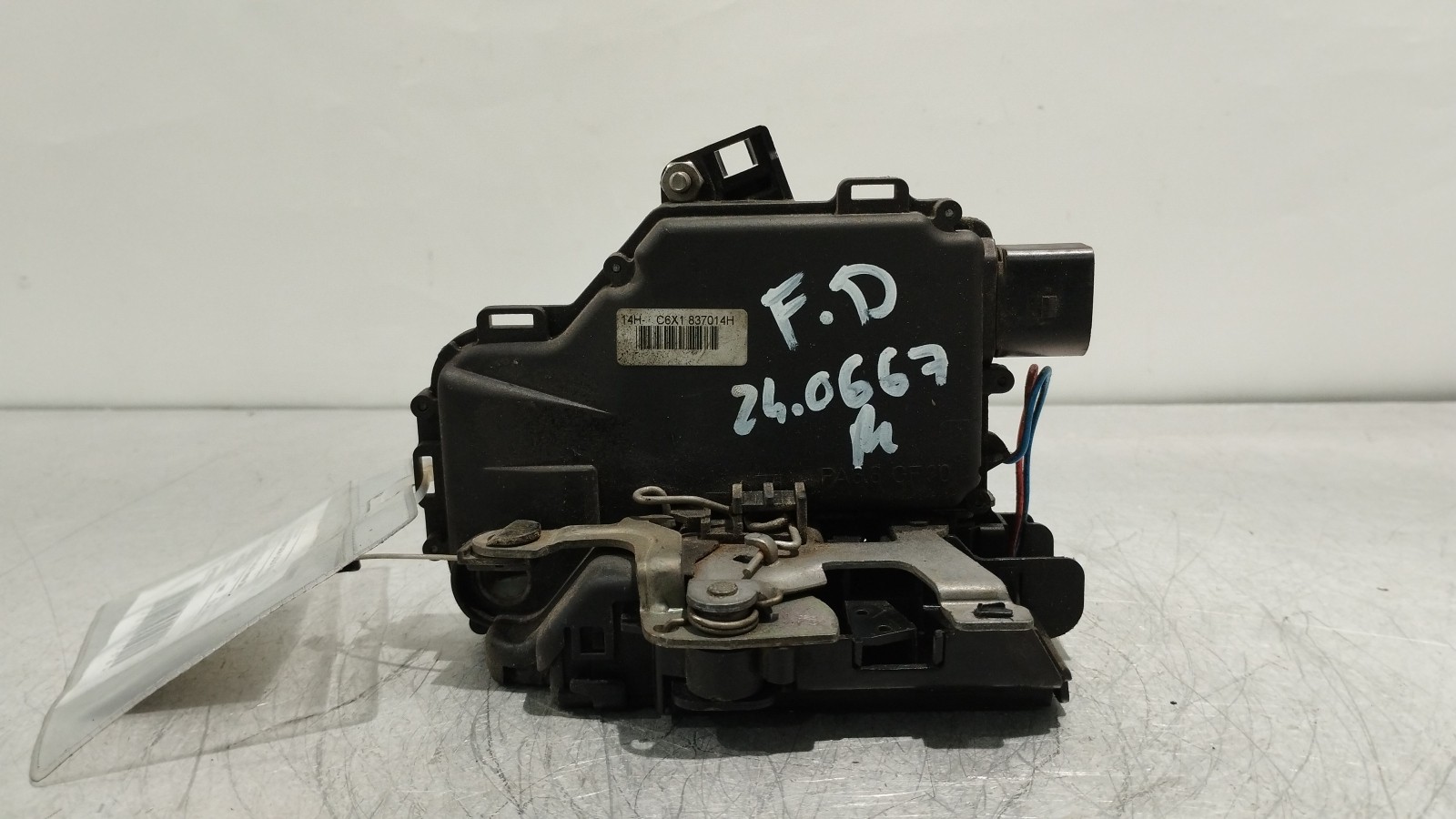 Fecho da Porta Frente Dto VOLKSWAGEN GOLF IV (1J1) | 97 - 07