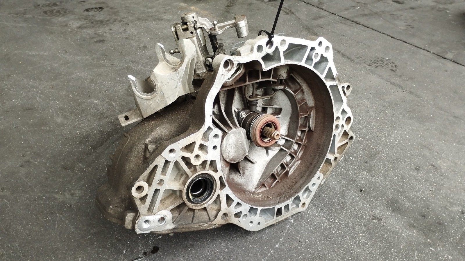 Manual gearbox OPEL CORSA E (X15) | 14 - 