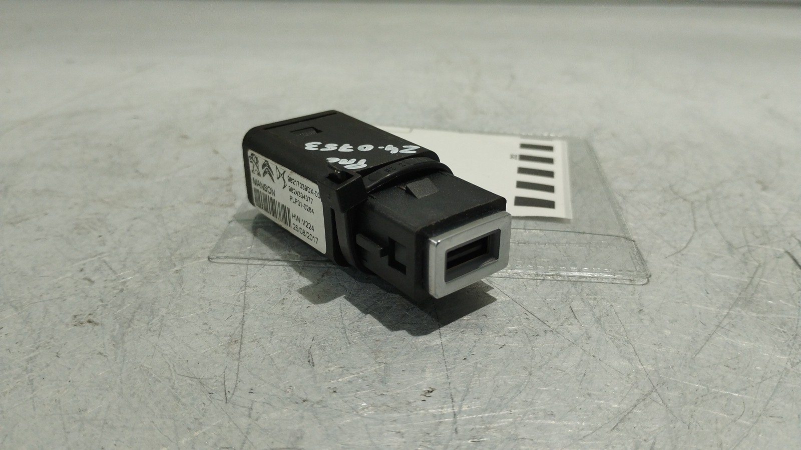 Módulo USB/AUX DS DS 7 Crossback (J_) | 17 - 