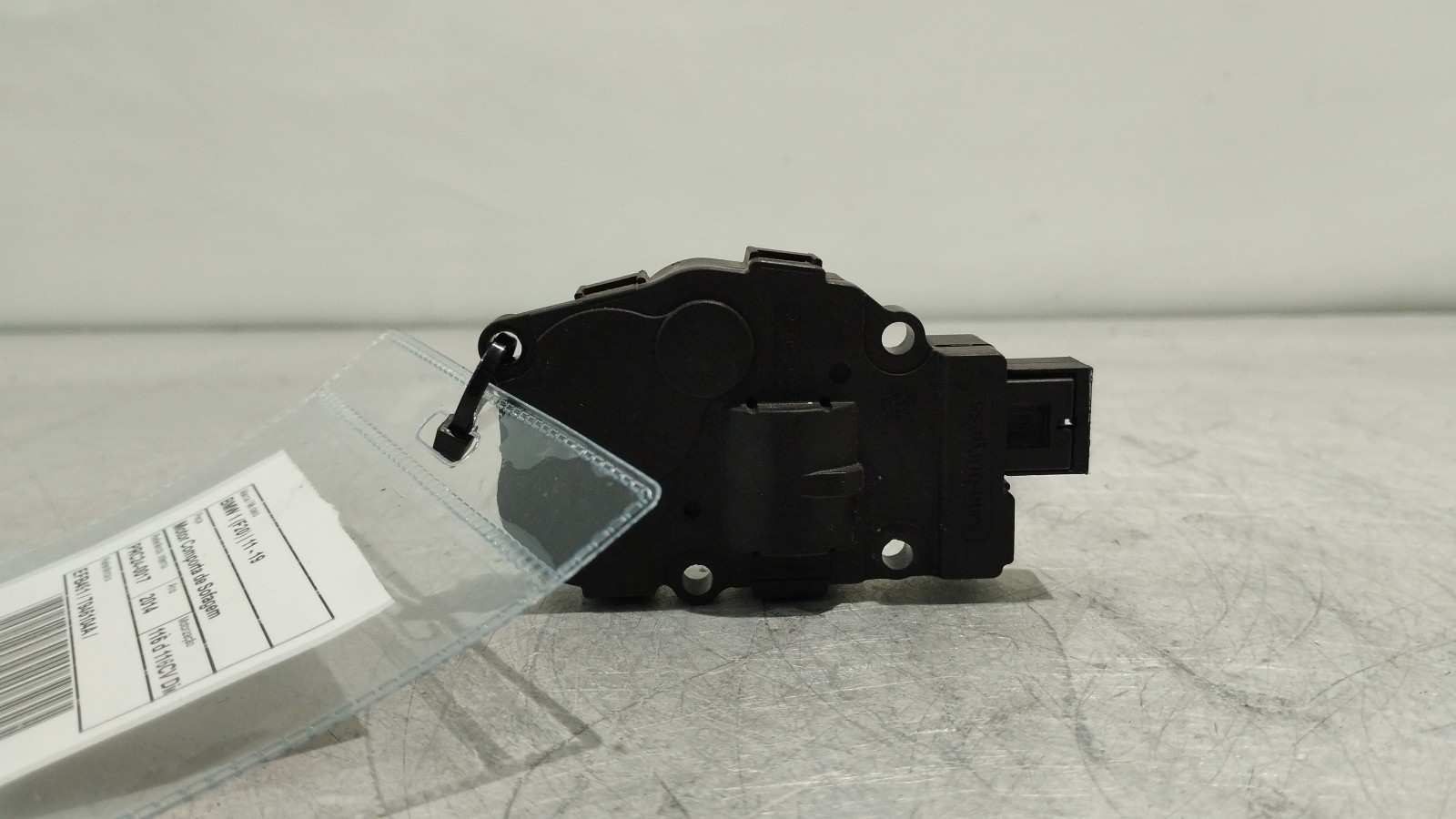 Motor apertura trampillas climatizador BMW 1 (F20) | 11 - 19 Imagem-1