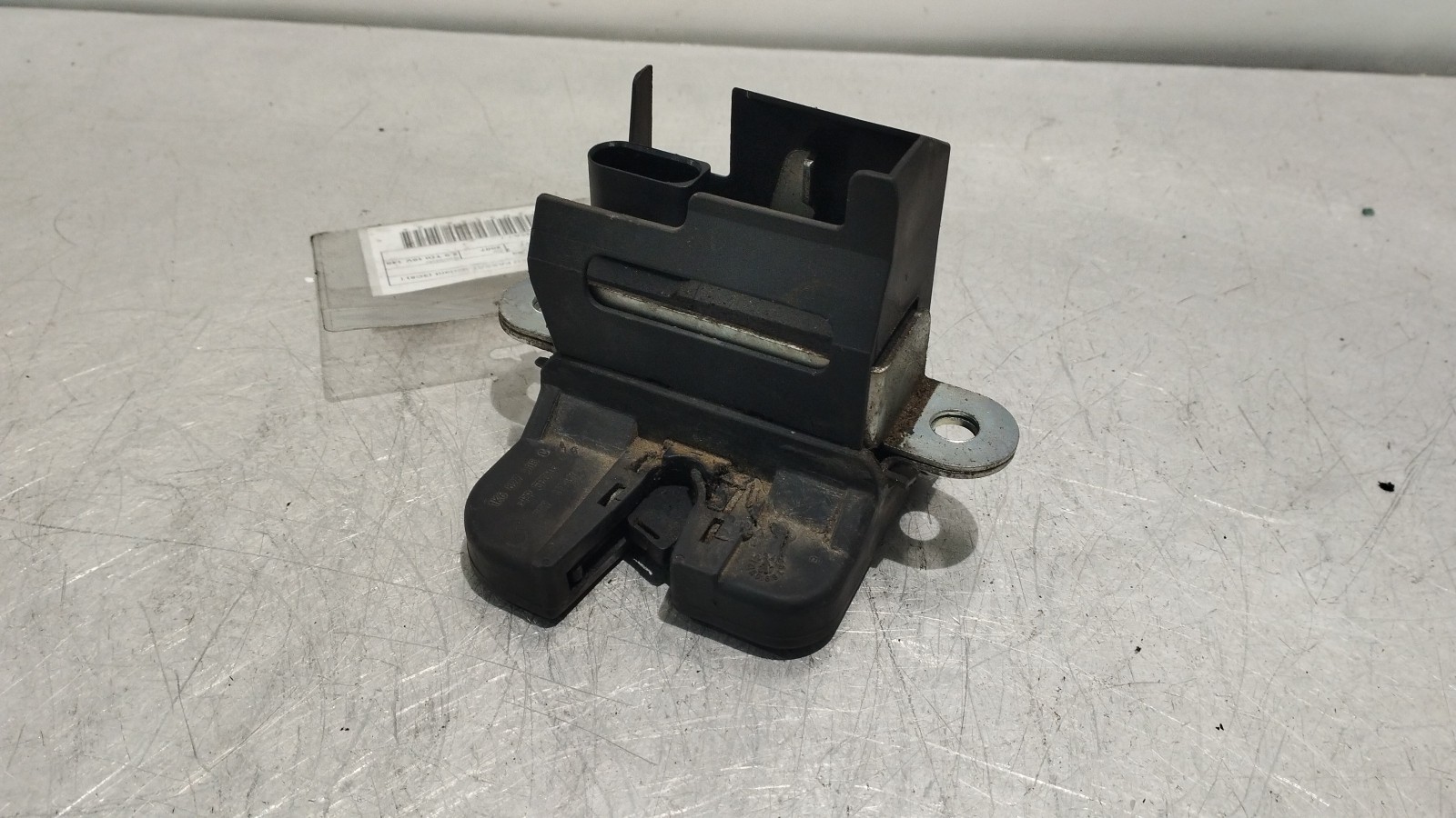 Fecho da Mala VOLKSWAGEN PASSAT Variant (3C5) | 05 - 11