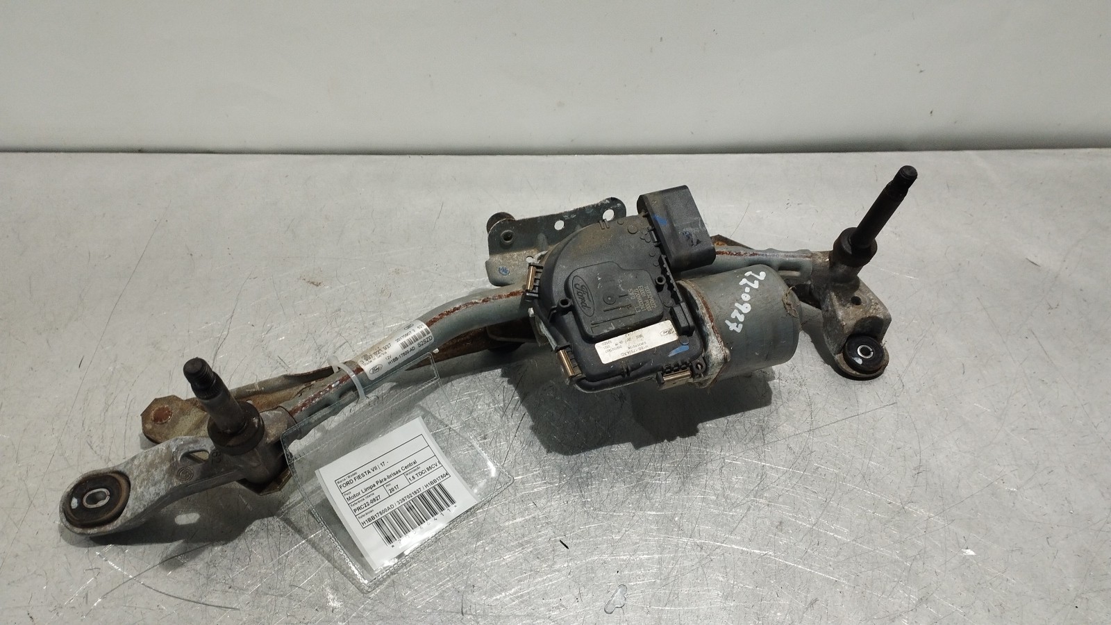 Moteur d´essuie glace avant FORD FIESTA VII | 17 - 