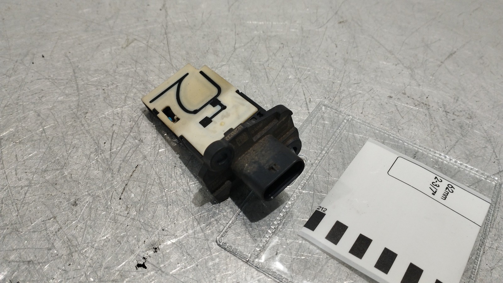 Débitmètre de masse d´air FORD FIESTA VII | 17 - 