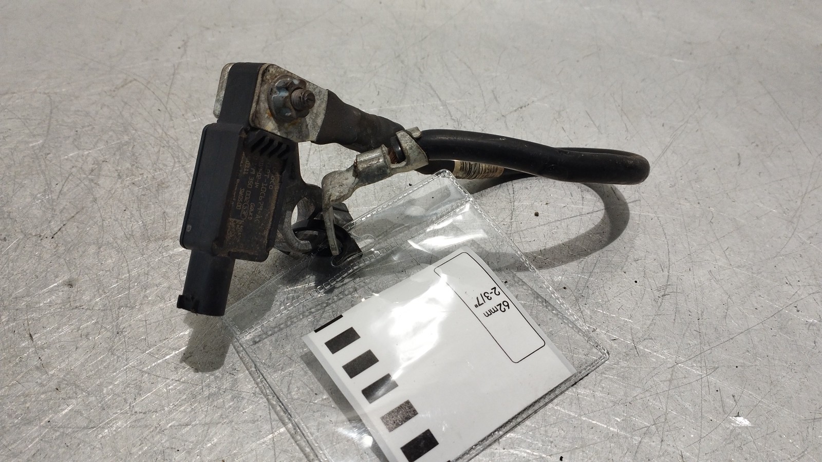 Borne négative de la batterie FORD FIESTA VII | 17 -  Imagem-1