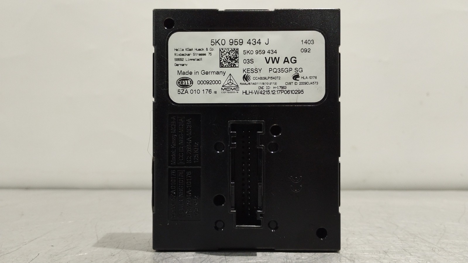 Keyless Entry Module AUDI Q3 (8UB, 8UG) | 11 - 18 Imagem-0