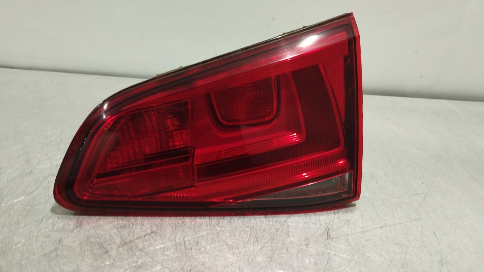 Farolim Stop da Mala Drt VOLKSWAGEN GOLF VII (5G1, BQ1, BE1, BE2) | 12 - 