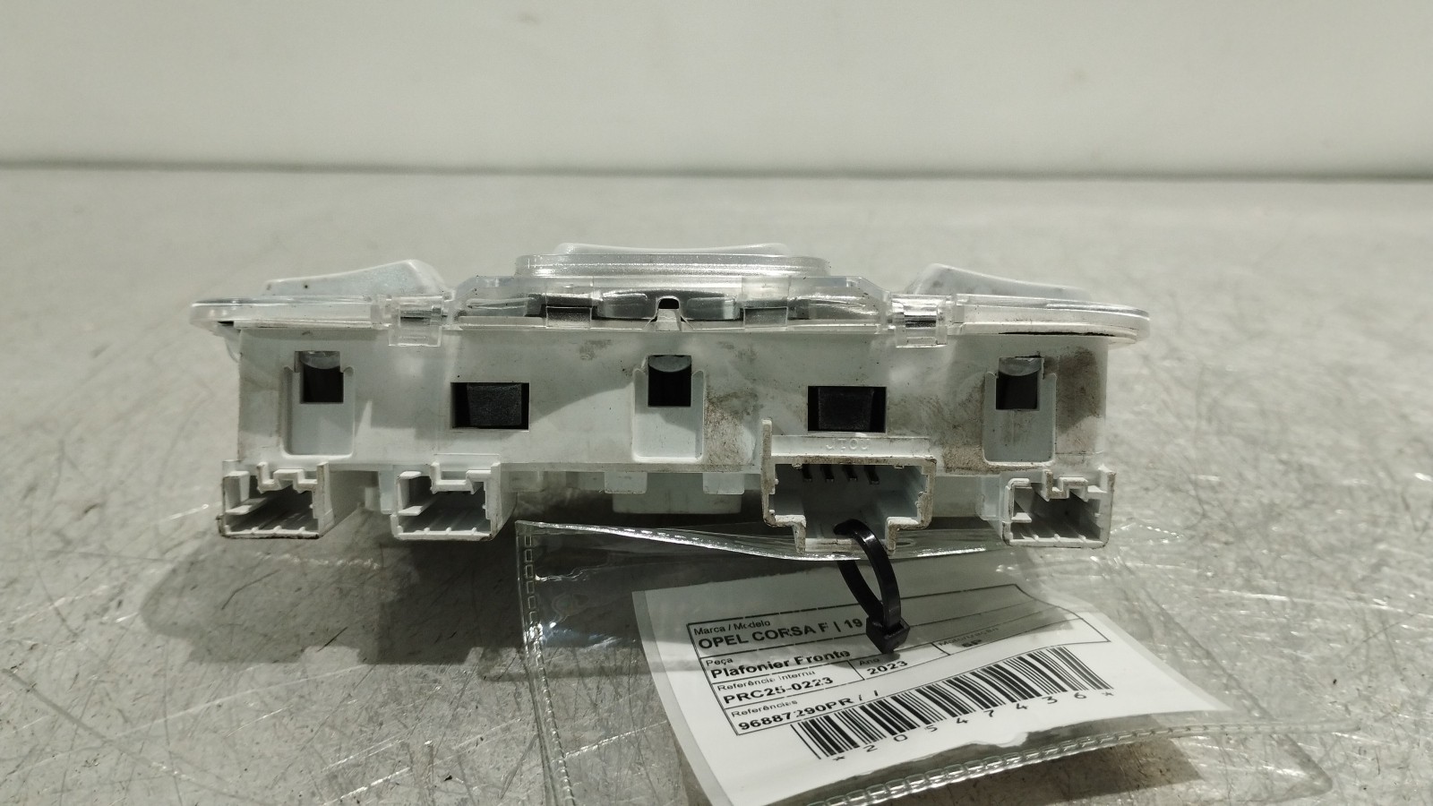 Interior roof light OPEL CORSA F | 19 -  Imagem-1