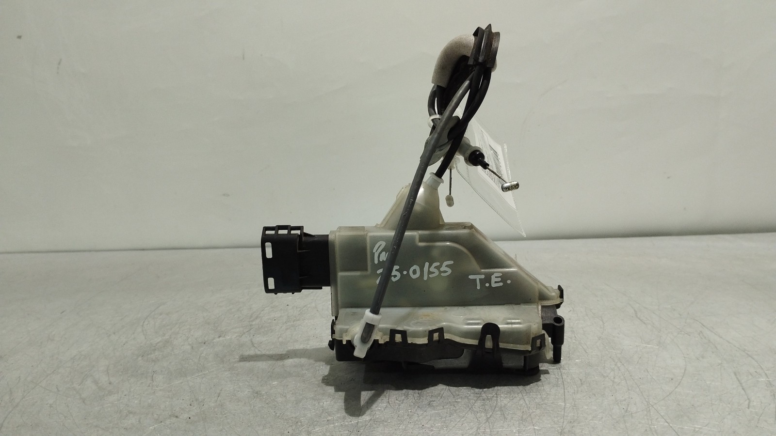 Fecho da Porta Trás Esq CITROEN C3 III (SX) | 16 - 