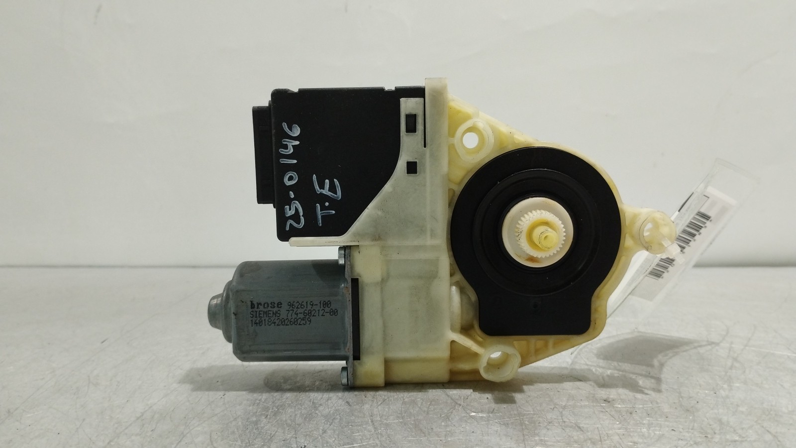 Motor Elétrico do Vidro Trás Esq VOLKSWAGEN PASSAT Variant (3C5) | 05 - 11