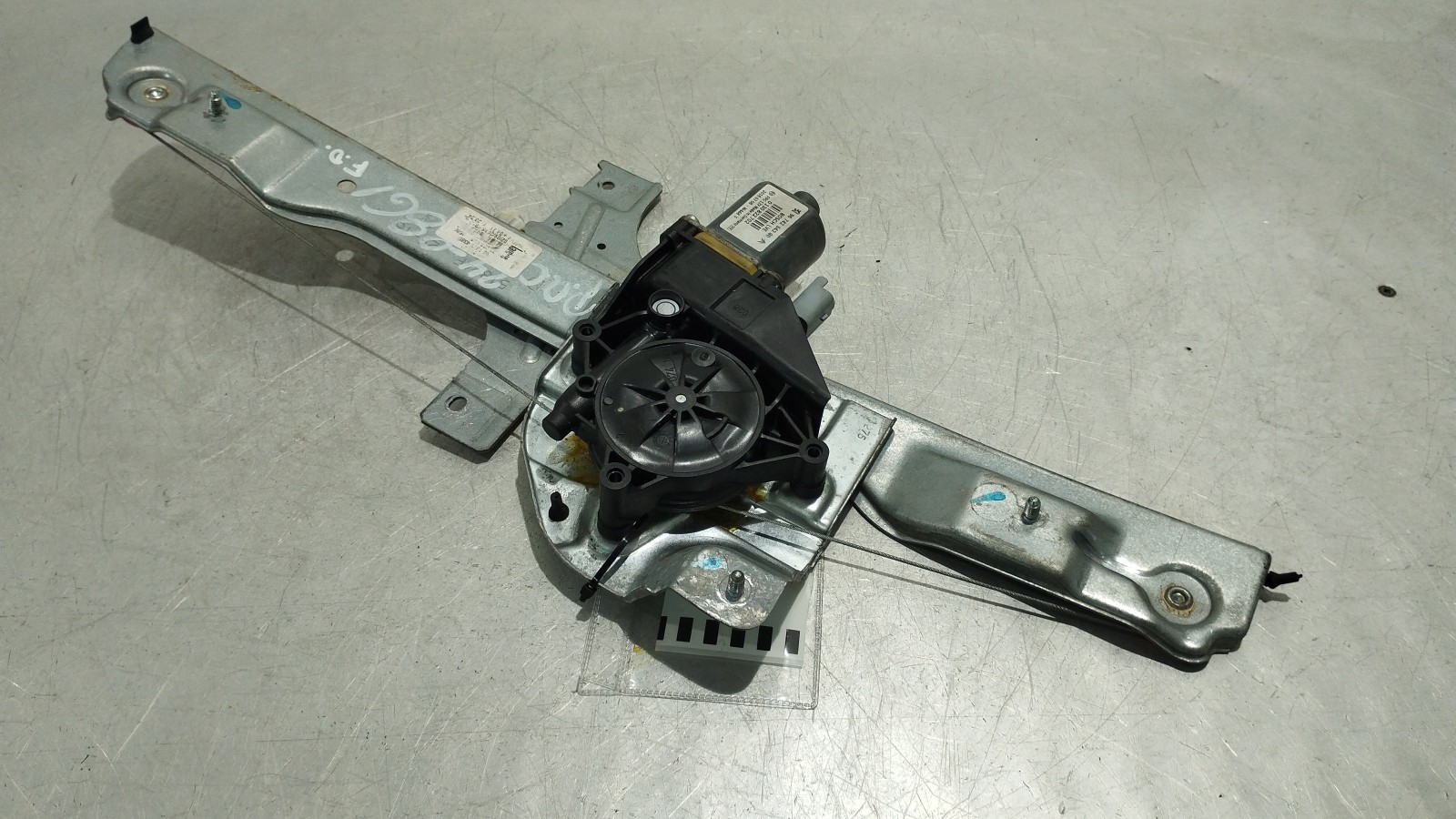 Front right electric window mechanism PEUGEOT 208 I (CA_, CC_) | 12 -  Imagem-0