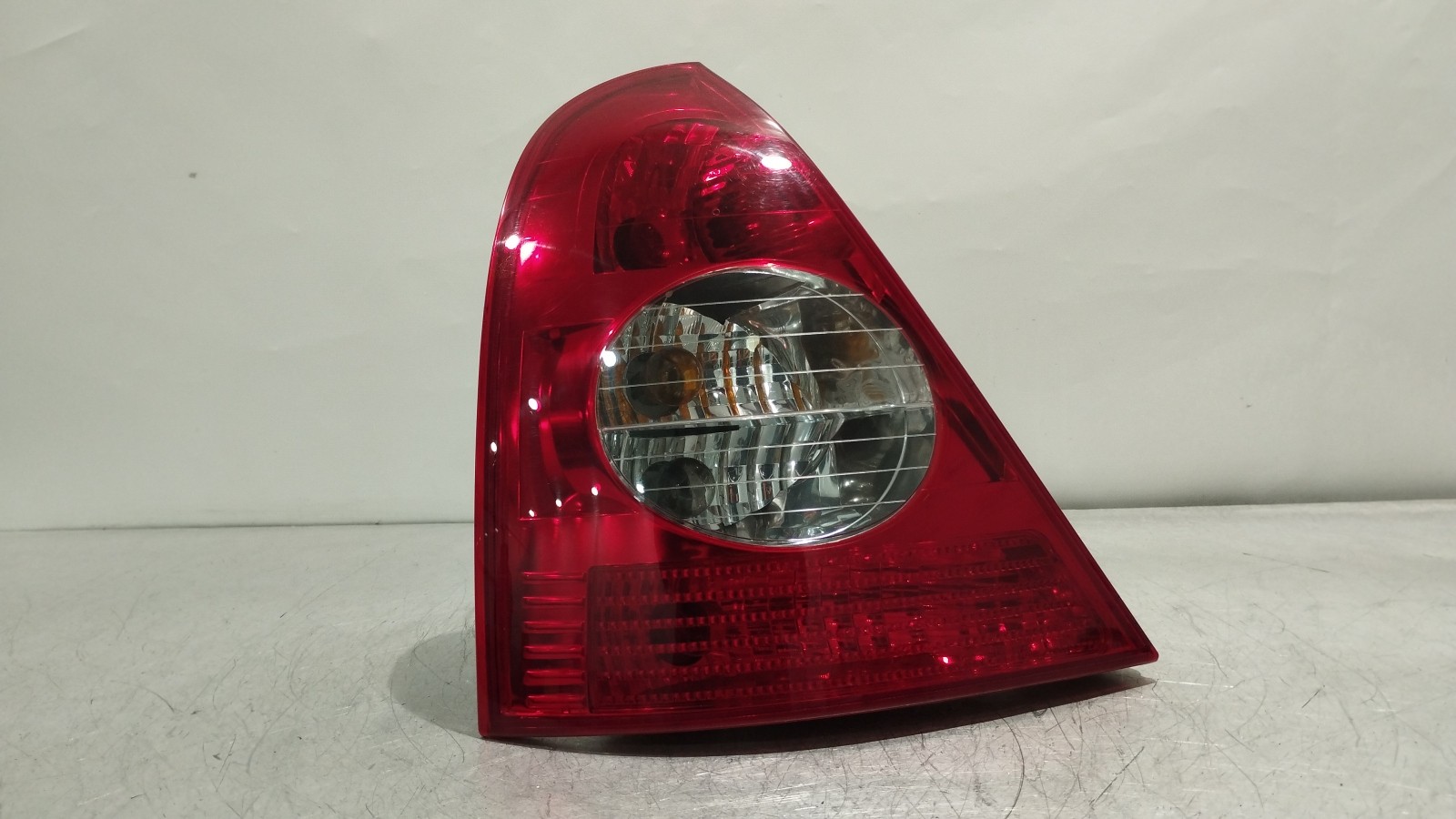 Left Tail Light  RENAULT CLIO II (BB_, CB_) | 98 -  Imagem-0