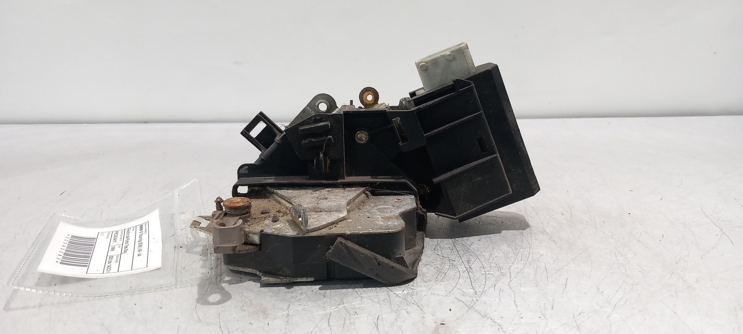 Fecho da Porta Trás Esq BMW 5 Touring (E39) | 96 - 04