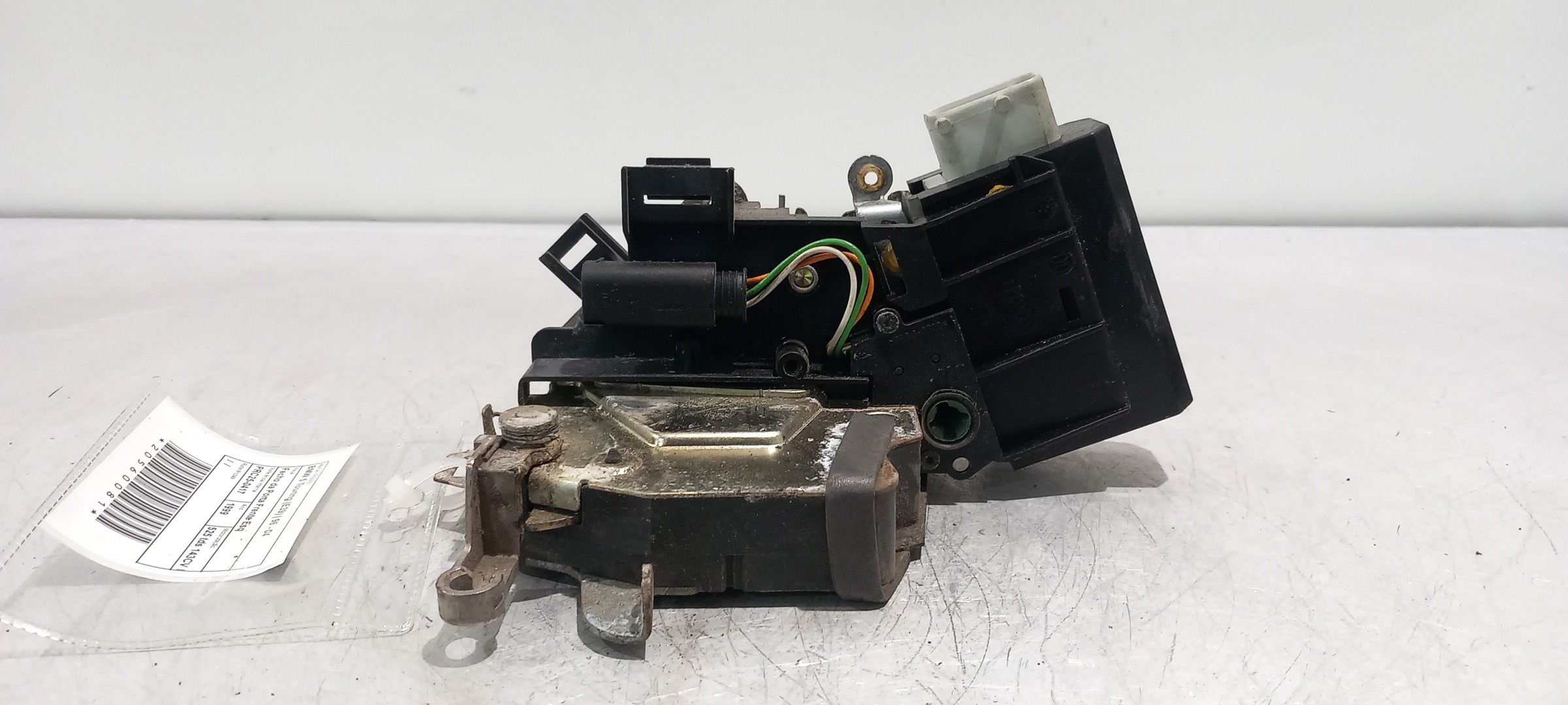 Fecho da Porta Frente Esq BMW 5 Touring (E39) | 96 - 04