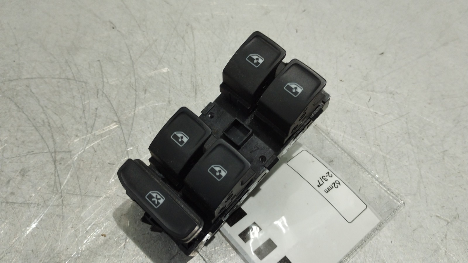 Interruptores dos Vidros Frt Esq VOLKSWAGEN POLO (AW1, BZ1) | 17 - 