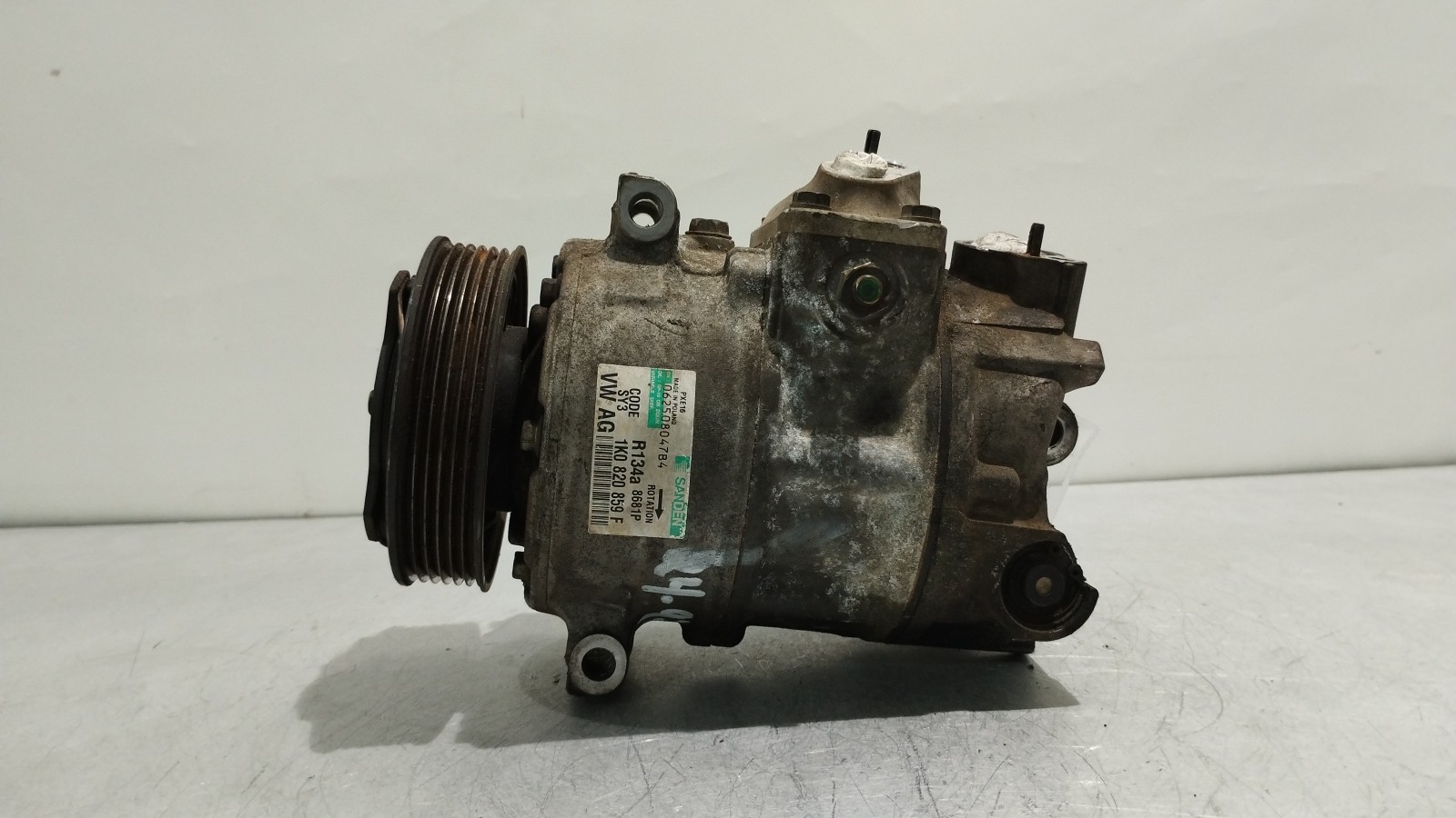 Compressor do Ar condicionado VOLKSWAGEN PASSAT Variant (3C5) | 05 - 11