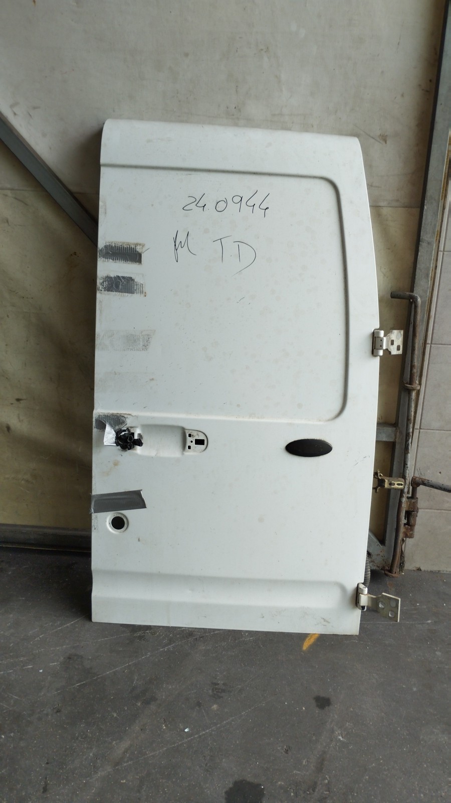 Porta Tras Drt FORD TRANSIT CONNECT (P65_, P70_, P80_) | 02 - 