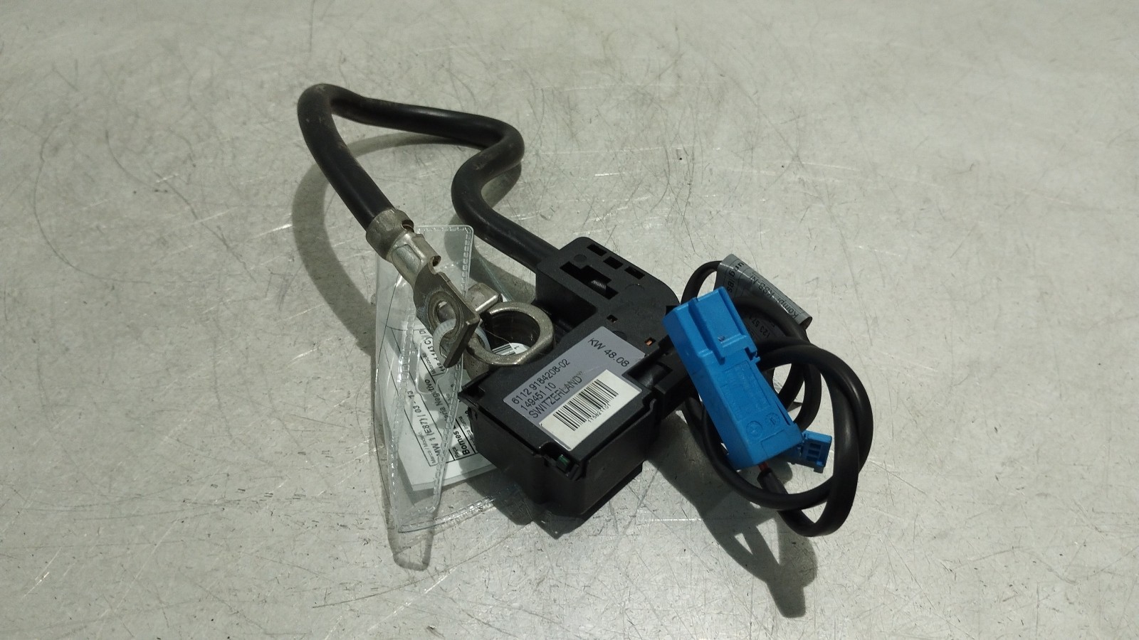 Borne négative de la batterie BMW 1 (E87) | 03 - 13